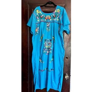 Vintage Mexican hand embroidered dress one size
